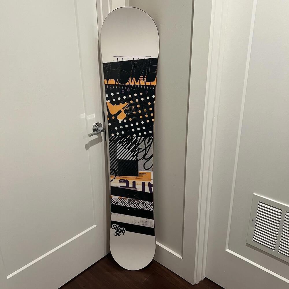 Rome Slash 56 Snowboard Pre-owned Straight Traix 30